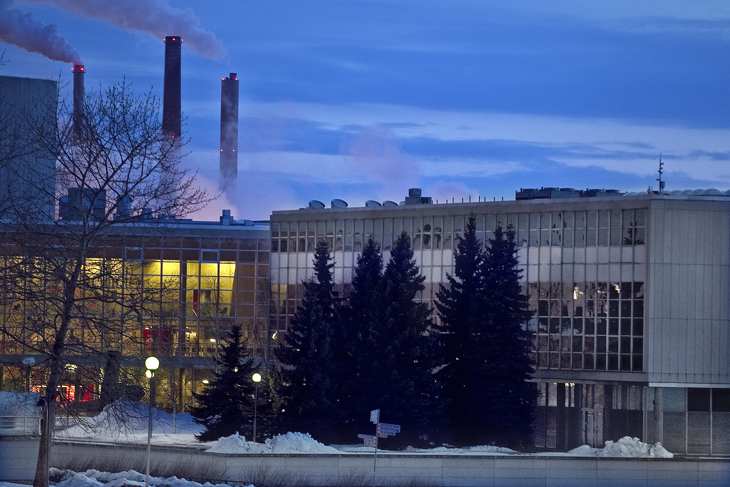 Earth hour pimensi kirjaston.