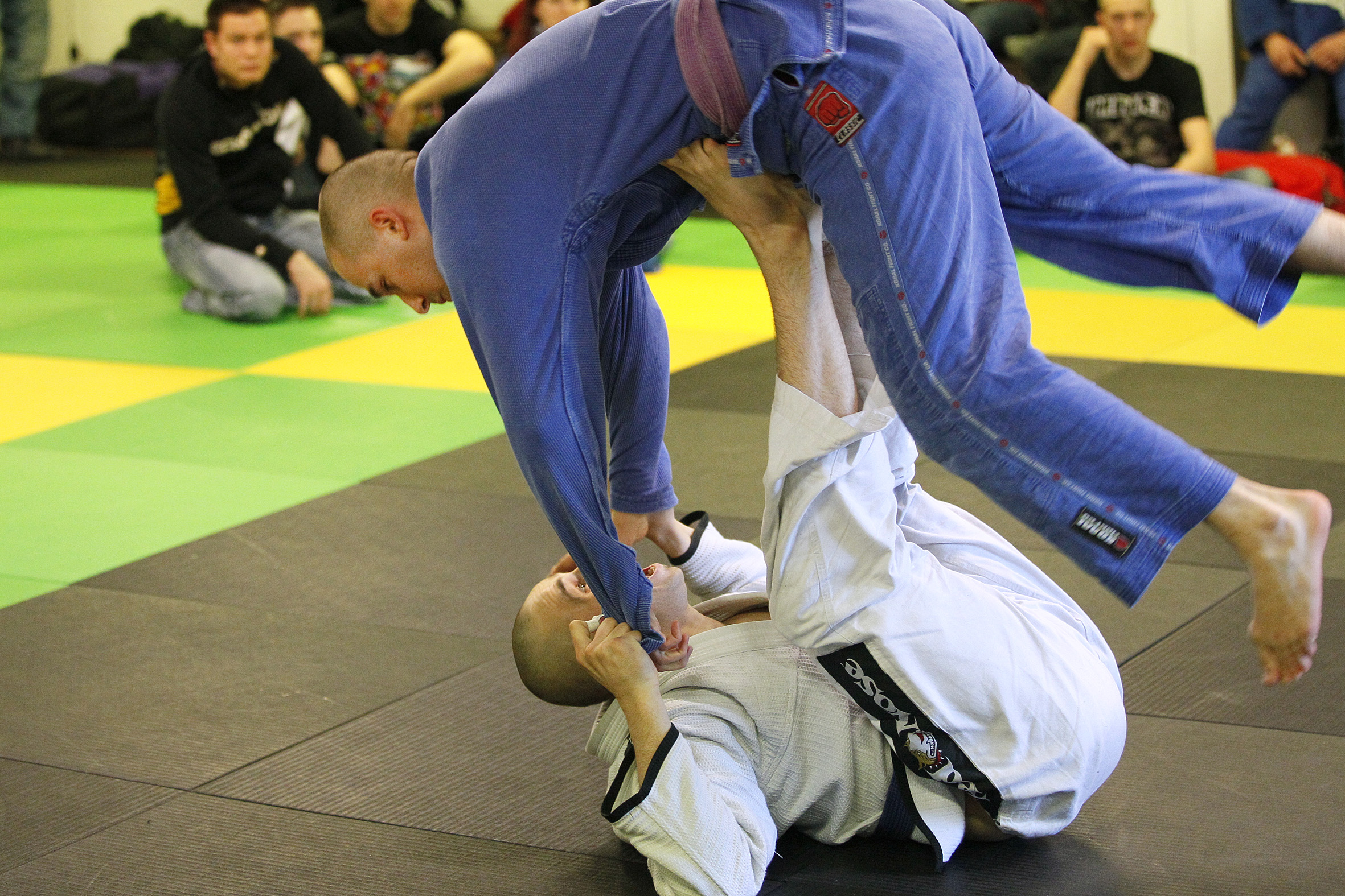 Kaleva Live: Art Of Fightin BJJ-turnaus käytiin Oulun Kamppailuklubin tatamilla – katso tallenne brasilialaisen jujutsun kisoista