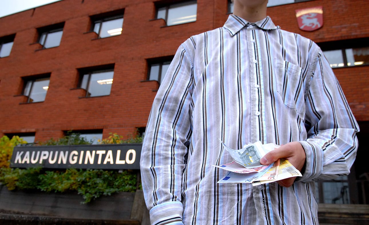 Kuntauudistukseen halutaan aikalisää, koska kunnat eivät halua liitoksia.
