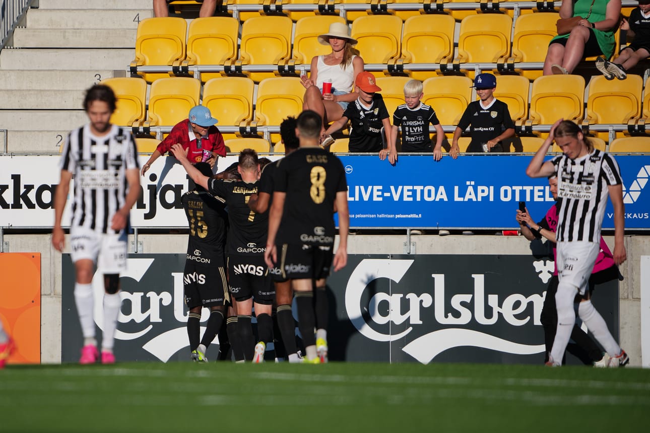 SJK takoi VPS:n verkkoon viisi maalia.