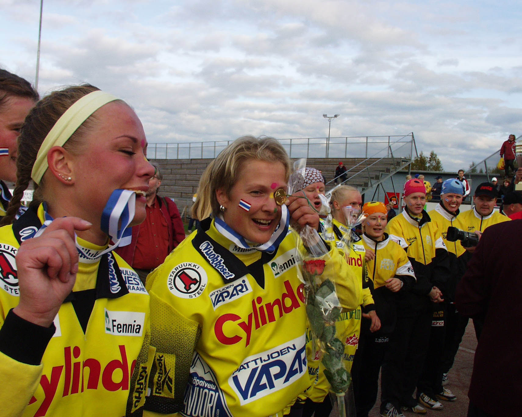 Pattijoen Urheilijoiden naisten joukkue voitti Suomen mestaruuden  16.9.2000
