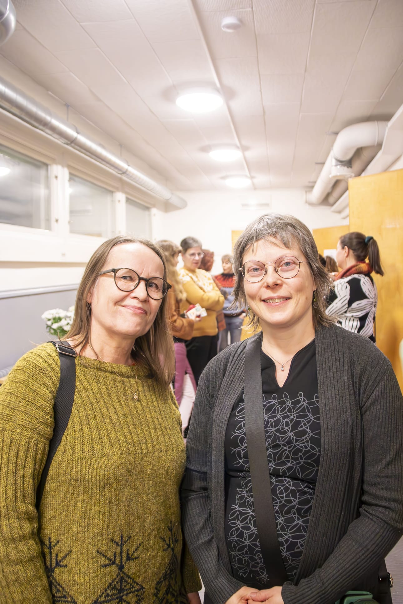 Oululaiset Anu Piirainen ja Tarja Siira iloitsevat siitä, että kulttuuripääkaupunkivuoden tapahtumia järjestetään myös muualla kuin Oulussa.