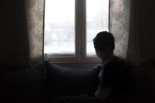 Pohjalaispoikaa on kiusattu koulussa vuosikausia. Kiusaamisen takia poika saa ammattiapua. Kiusaamista ei ole saatu kuriin. Pojan äidin mielestä sitä ei ole vakavasti edes yritetty saada kuriin. Äidin mukaan kiusattuja on samassa koulussa muitakin, mutta pelko vaientaa tehokkaasti. KUVA: MINNA ANTILA