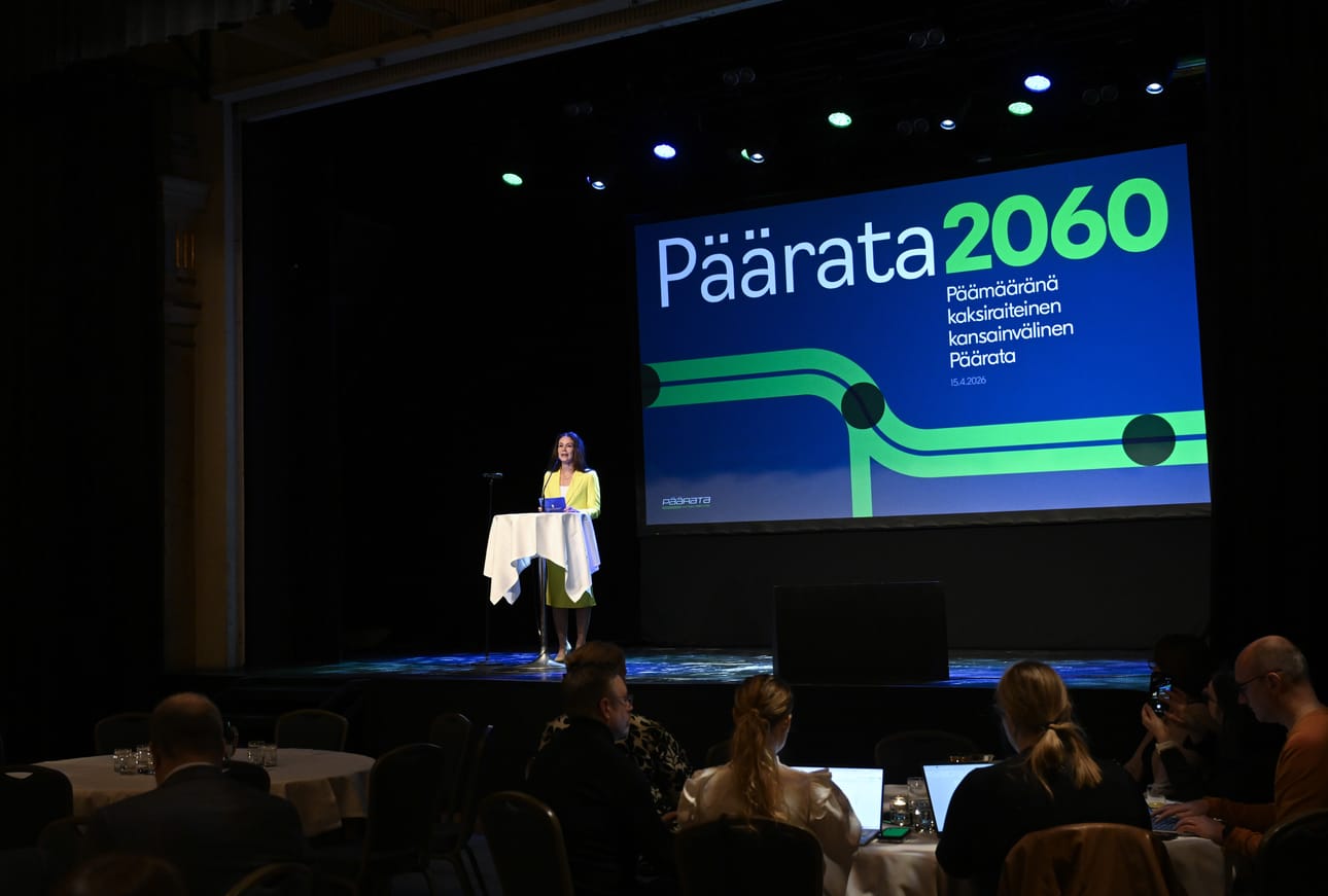Liikenne- ja viestintäministeri Lulu Ranne puhui Päärata 2060 -seminaarissa Helsingissä 15. huhtikuuta 2026.