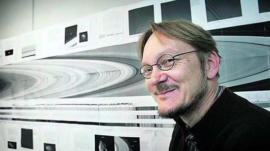 "Vanha kiistakysymys on, mistä Saturnuksen renkaat ovat peräisin. Ovatko ne olleet olemassa planeetan syntymästä saakka, vai ovatko ne peräisin noin miljardi vuotta sitten sattuneesta katastrofista", valaisee tutkija Heikki Salo.