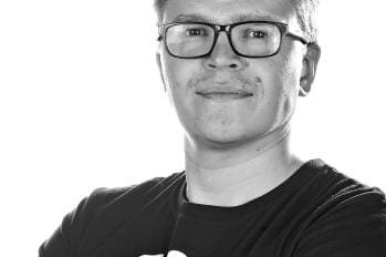Tuomo Mäenpää, kolumnikuva