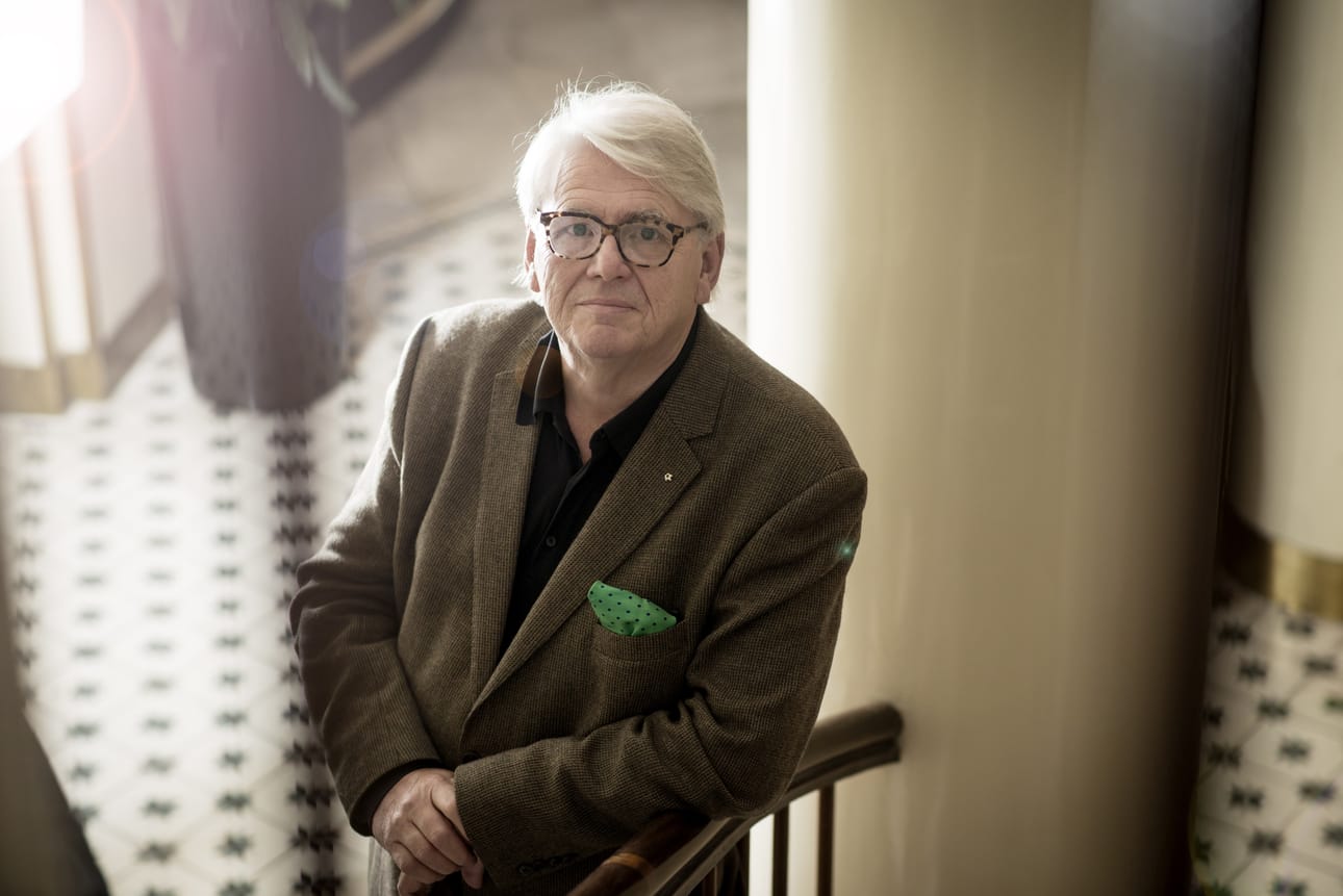Lasse Lehtinen on kirjoittanut nelisenkymmentä kirjaa. Väinö Tannerin elämäkerran jälkeen hän aikoo naputella dekkarin.