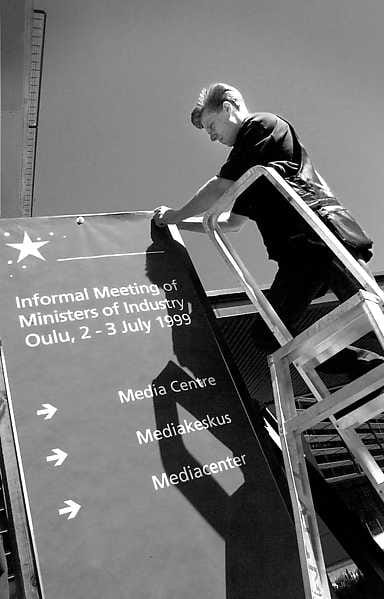 Kesällä 1999 Oulun yliopistolla valmistauduttiin EU-ministerikokoukseen.