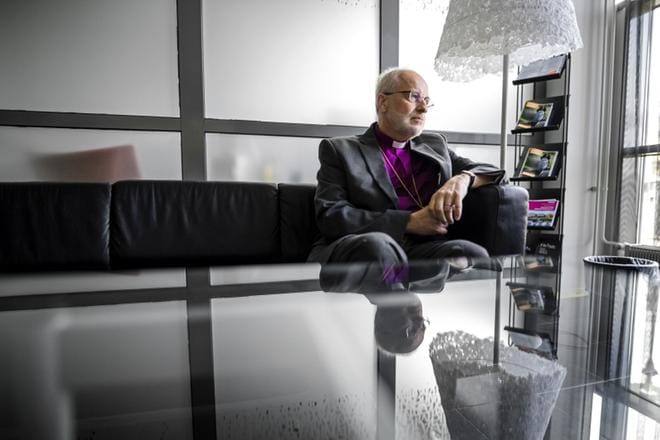 Piispa Simo Peura sanoo kantavansa jossain määrin huolta kulttuurialan epäasiallisista johtamiskäytännöistä käytävästä keskustelusta. KUVA: MATTI HAUTALAHTI