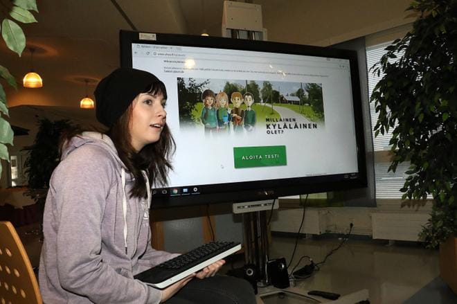 Jenna Kohtalan toteuttaman Leader-kylätestin voi tehdä monissa tapahtumissa, kuten Pytingissä ja Farmarissa. Lisäksi testi tulee verkkosivustolle www.uhoo.fi/kylatesti. KUVA: JORMA HAVULA
