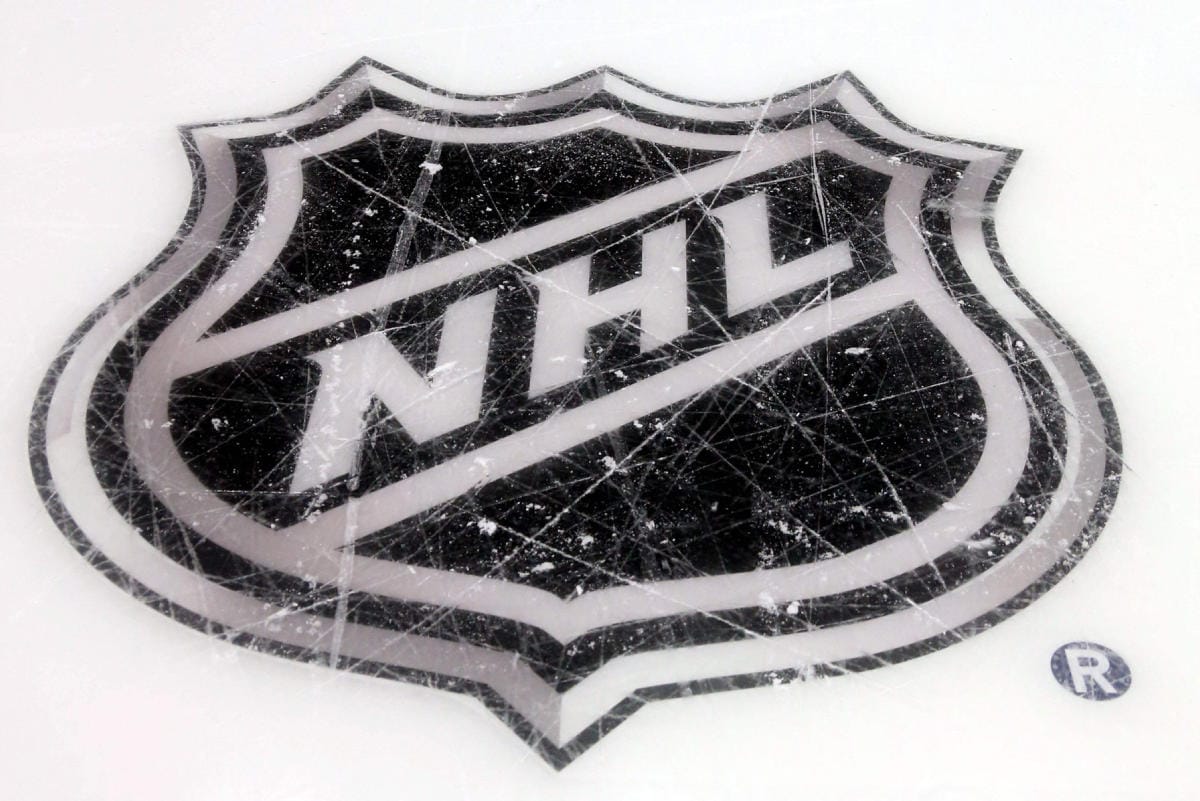 Koronan kurittama jääkiekon ammattilaisliiga NHL jatkaa kautta päivää suunniteltua myöhemmin. LEHTIKUVA / AFP