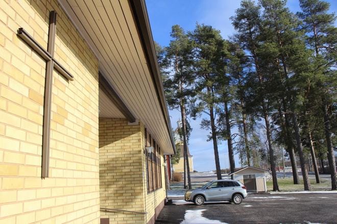 Töysän seurakuntatalon osalta tehdään jatkotutkimuksia rakenteiden kunnosta. ARKISTOKUVA: REIJO HEIKKILÄ