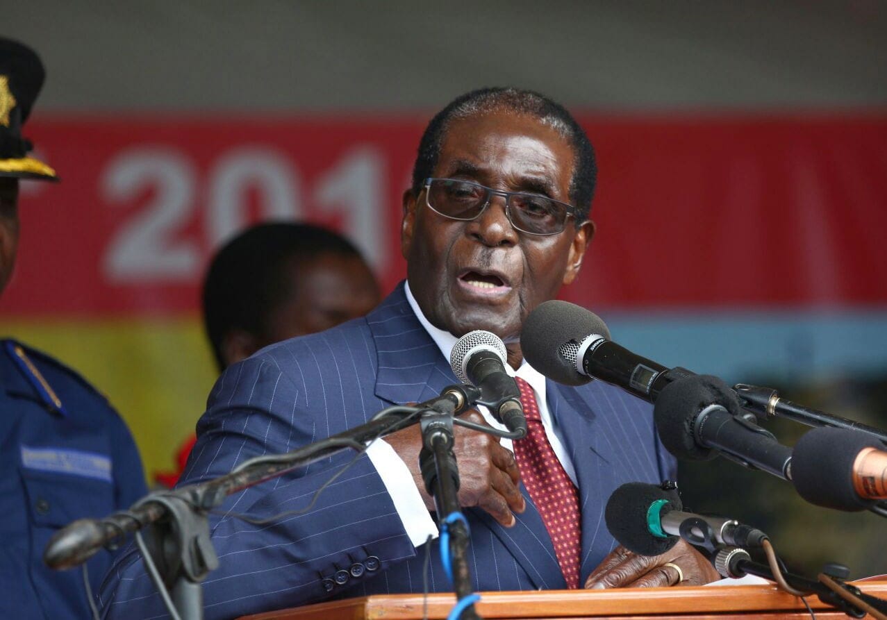 Zimbabwen entinen presidentti piti puhetta syntymäpäivillään vuonna 2016. Seuraavana vuonna hänet syrjäytettiin.