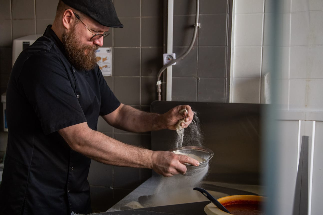 Vaikka kyseessä on franchising-ravintola, on jokainen Kotipizza oma yrityksensä ja sitä pyörittävät intohimoiset yrittäjät.