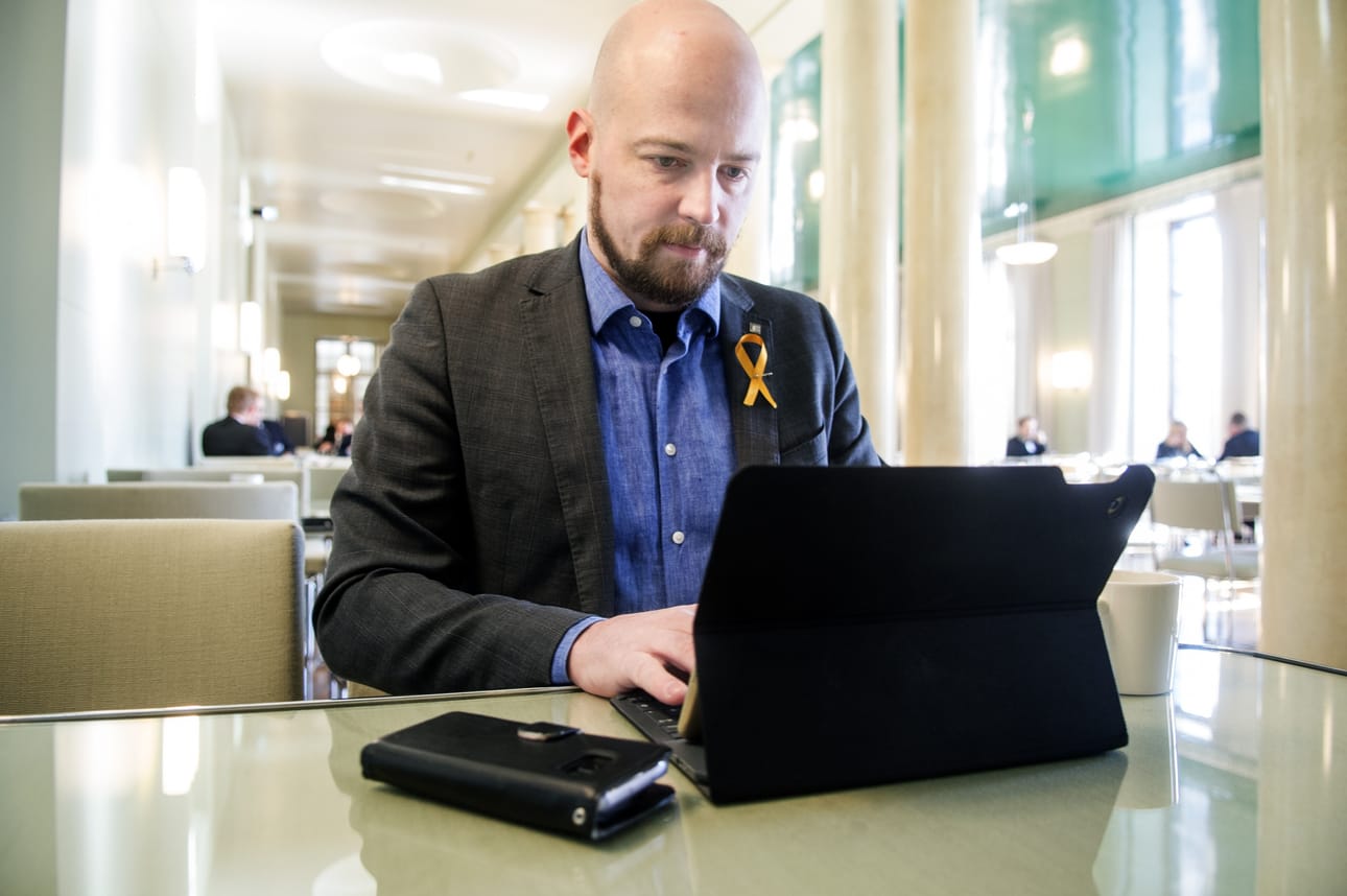 Mikko Kärnä on profiloitunut varsinkin maaseudun ja harvemmin asutettujen alueiden puolustajana.
