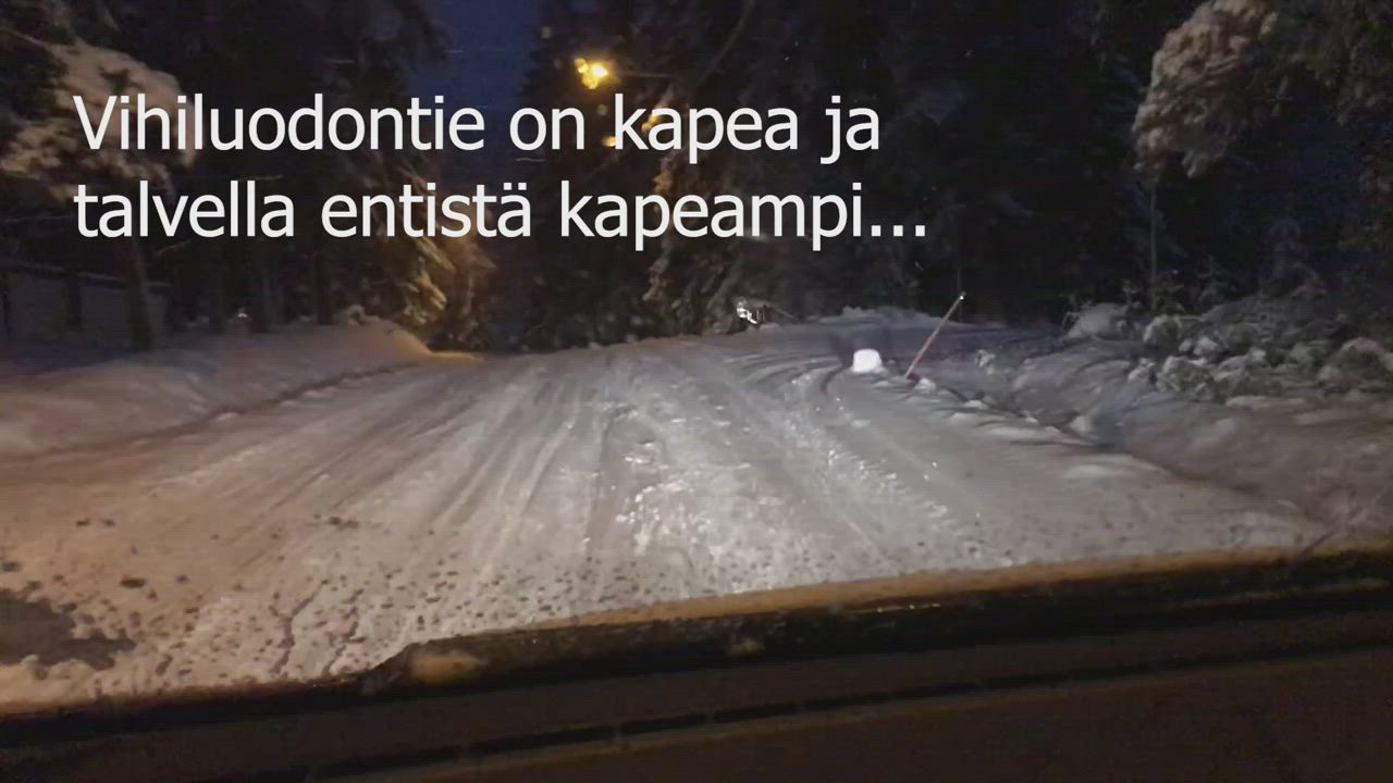 Turvaa tuurin sijaan – vihiluotolaiset käärmeissään tien vaarallisuudesta: katso lukijan kuvaama video!