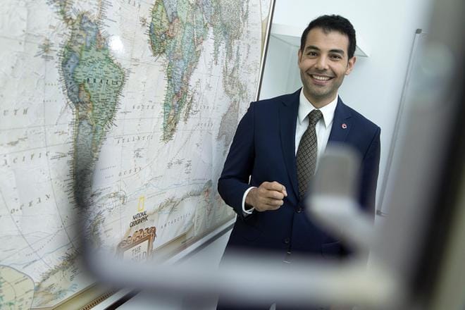 SDP:n eduskuntaryhmä on luvannut kommentoida kansanedustaja Hussein al-Taeen (sd.) asiaa myöhemmin tänään. KUVA: Mauri Ratilainen