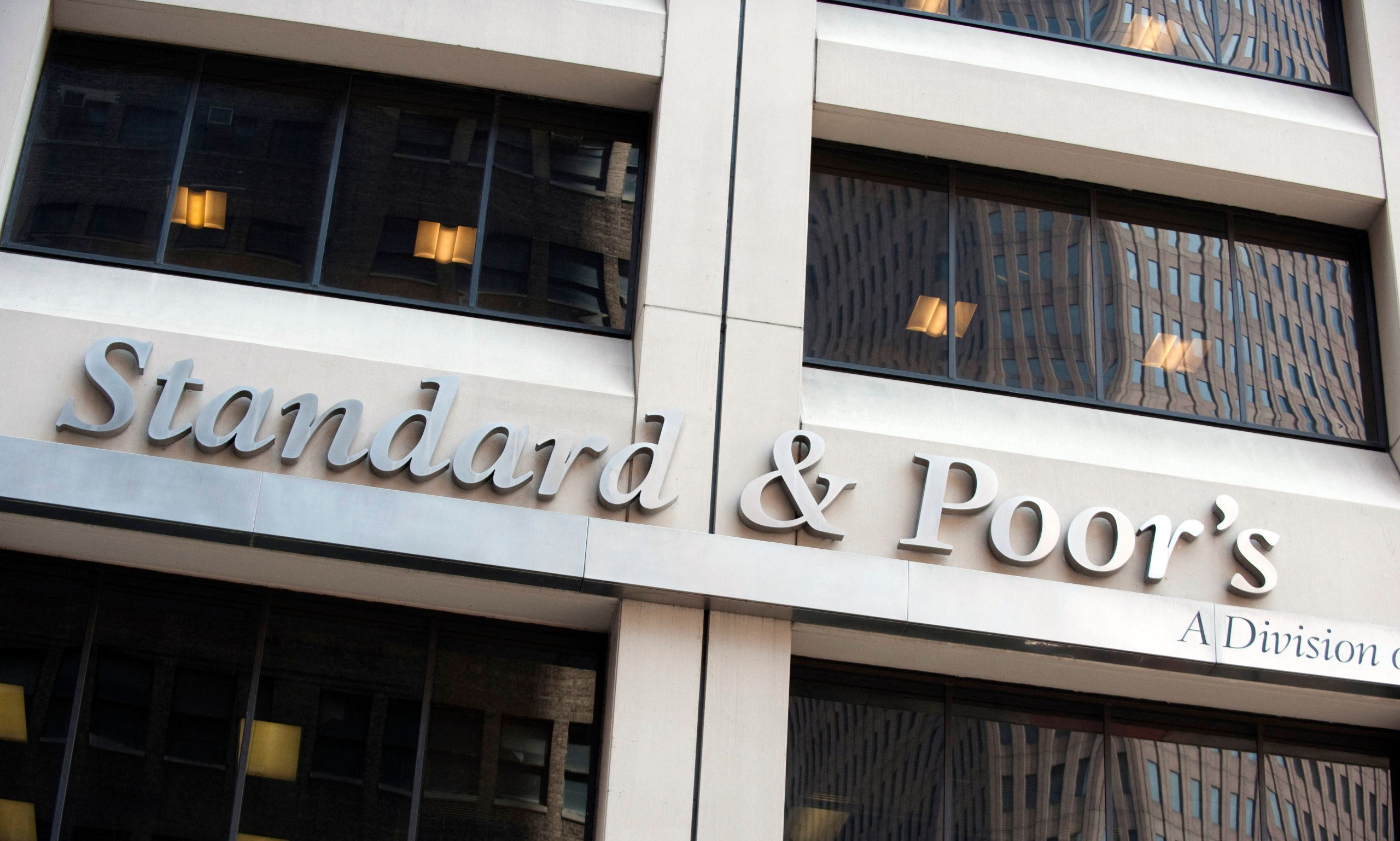 S&P piti Suomen luottoluokituksen ennallaan, kuvailee talousnäkymiä vakaiksi