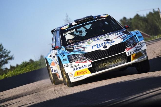 Teemu Asunmaa ja kartanlukija Marko Salminen kuvattuna SM Mad-Croc Länsirannikon Rallissa perjantaina. Kuva: Hannu Rainamo/Hannuphoto
