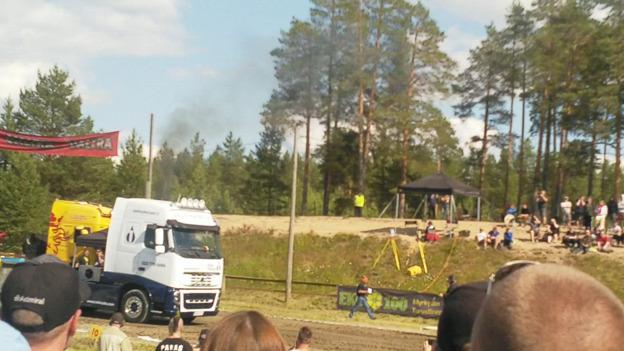 Tractor Pulling Tyrnävällä