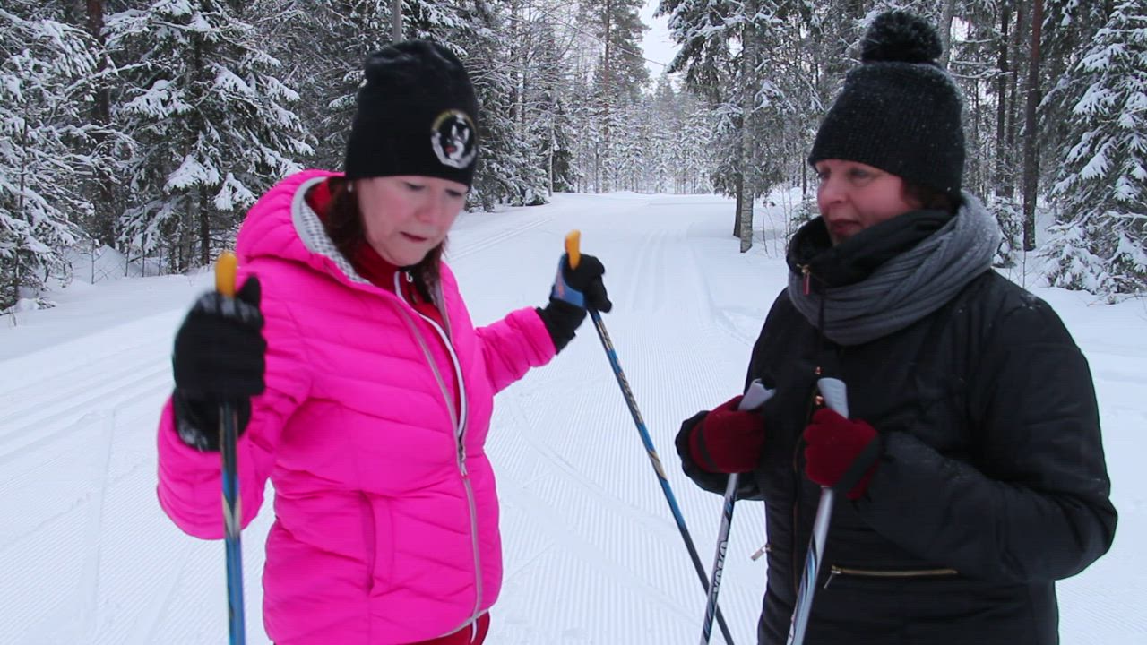 Kahen Kahavit 18.2.2022: "Havuja ja hengästyttää" –Hiihtoladulla fiilistellään olympialaistunnelmissa