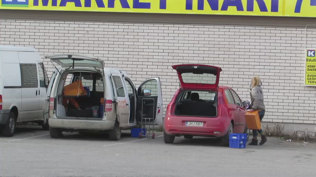 Posti ulkoisti toimintansa pihalle Inarissa