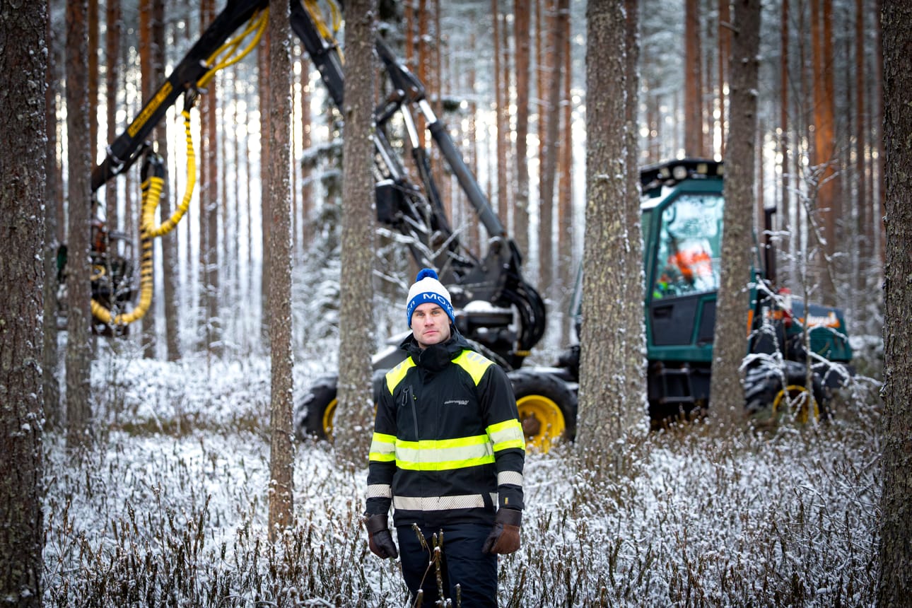 Aleksi Mäntyharju on ollut mukana kotitilan metsätöissä teini-ikäisestä lähtien. Kiinnostus metsäsijoittamiseen lähti siitä.