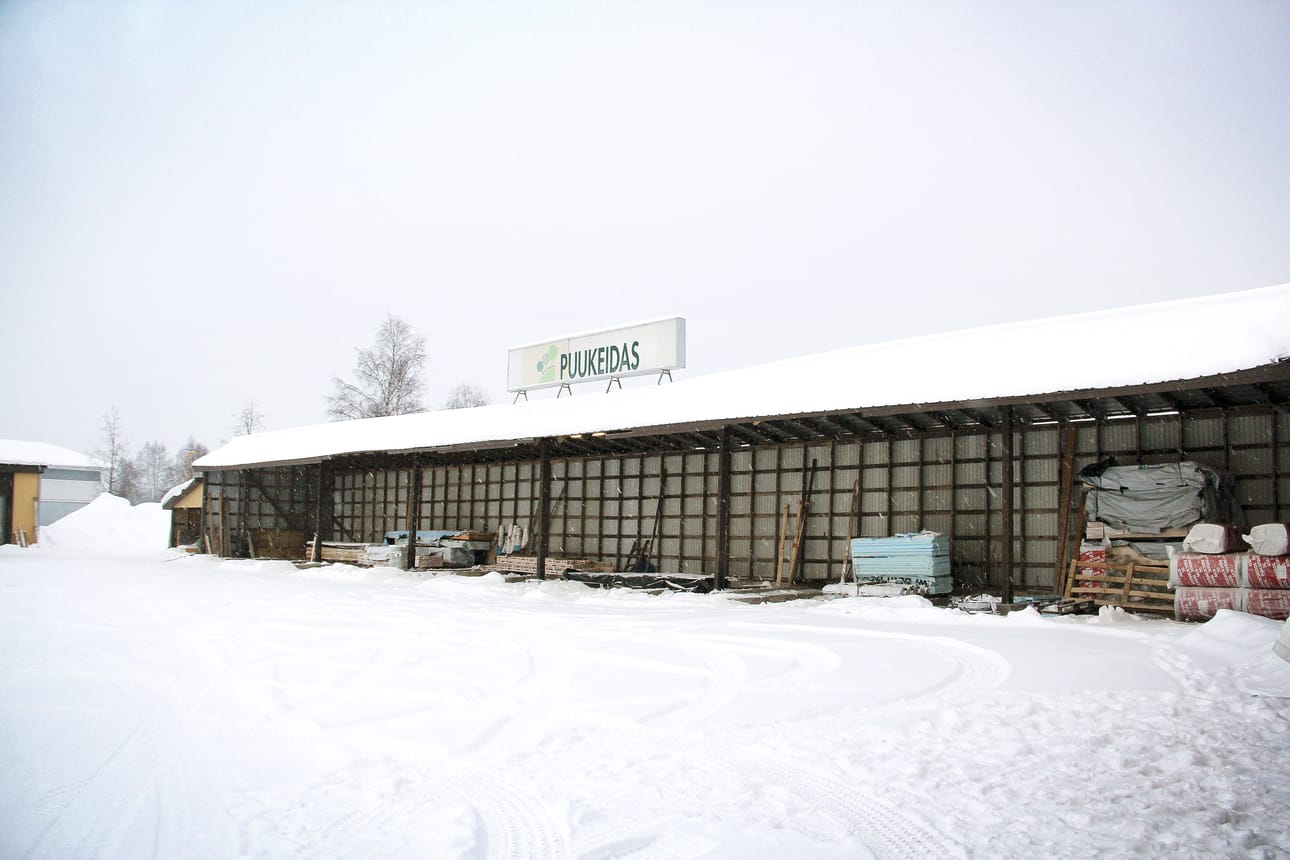 Puukeitaan Kemin myymälän hyllyt ovat jo melkein tyhjät.