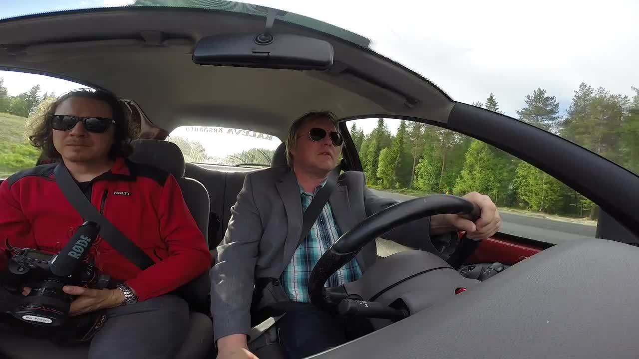 Koeajossa Kalevan kesäauto Kaaleppi - "Pieneksi käppyräksi yllättävän ison auton tuntu"