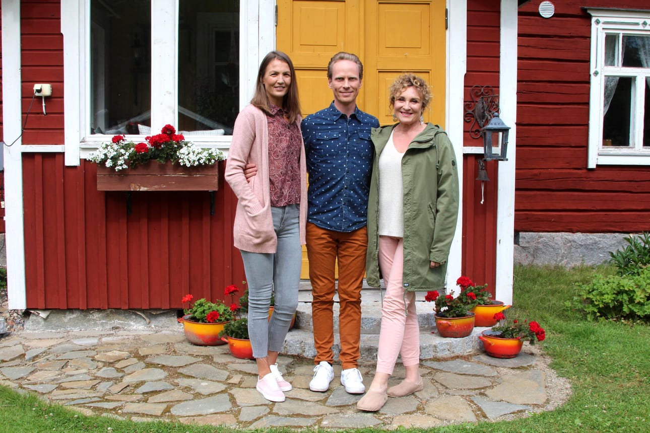 Nyt etsitään Suomen kauneinta kesänviettopaikkaa: on mummonmökkejä, designhuviloita, perinnetaloja ja ylellisiä loma-asuntoja. Tuomaristoon kuuluvat arkkitehti Sini Rainio, sisustusarkkitehti Tero Pennanen ja toimittaja Hanna Sumari.
