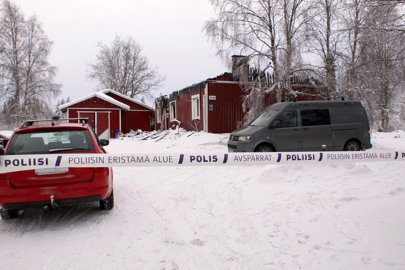 Poliisi tutki rikospaikkaa 11. tammikuuta.