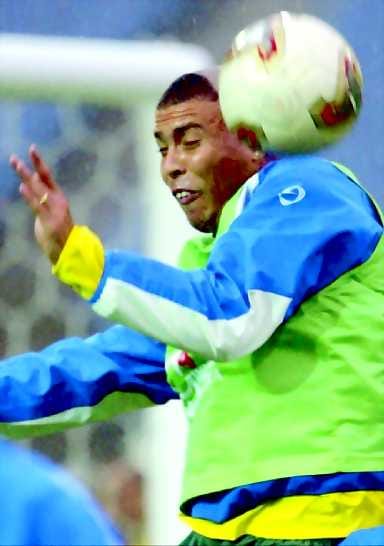 Ronaldoa juhlittiin Brasilian sankarina