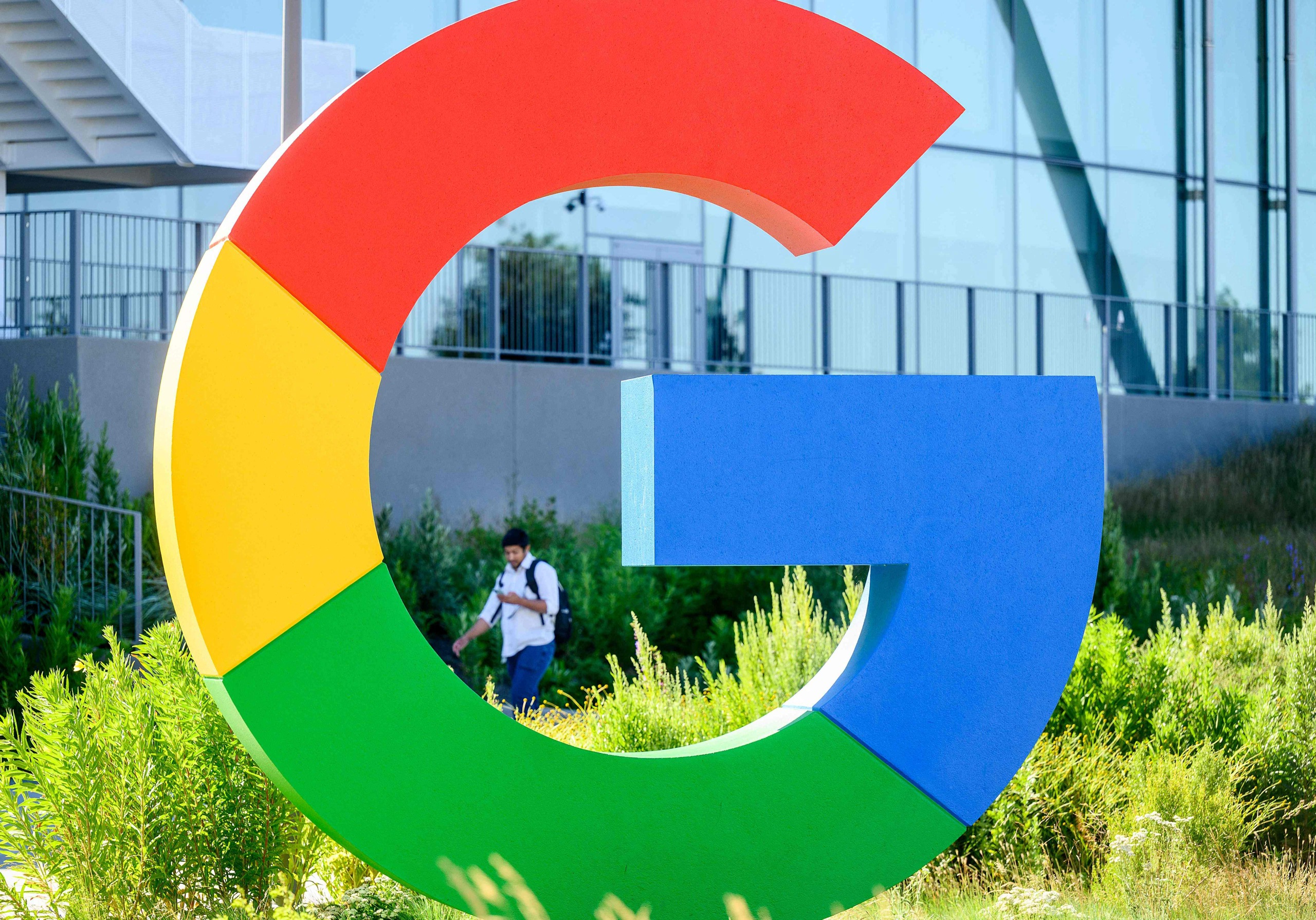 Pilvipalvelut ja digitaalinen mainonta siivittivät Googlen emoyhtiö Alphabetin tulosta