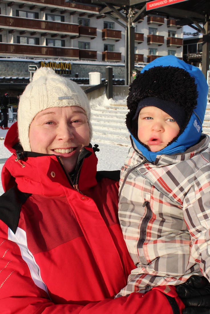 &ndash;&thinsp;Tähän asti palvelut ovat olleet todella hyvät. Tässä kylässä on kaikki lähellä, iloitsee Hailuodosta lomalle saapunut Sanna Ahomäki.