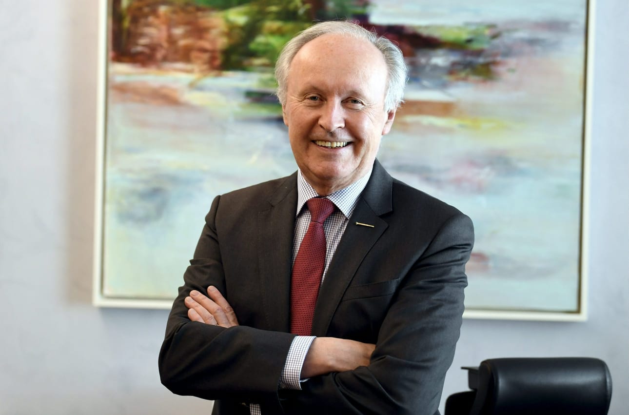 "Onhan tämä mielenkiintoista ollut ja uudenlainen kokemus", Aki Lindén kuvailee siirtymistään perhe- ja peruspalveluministeriksi.