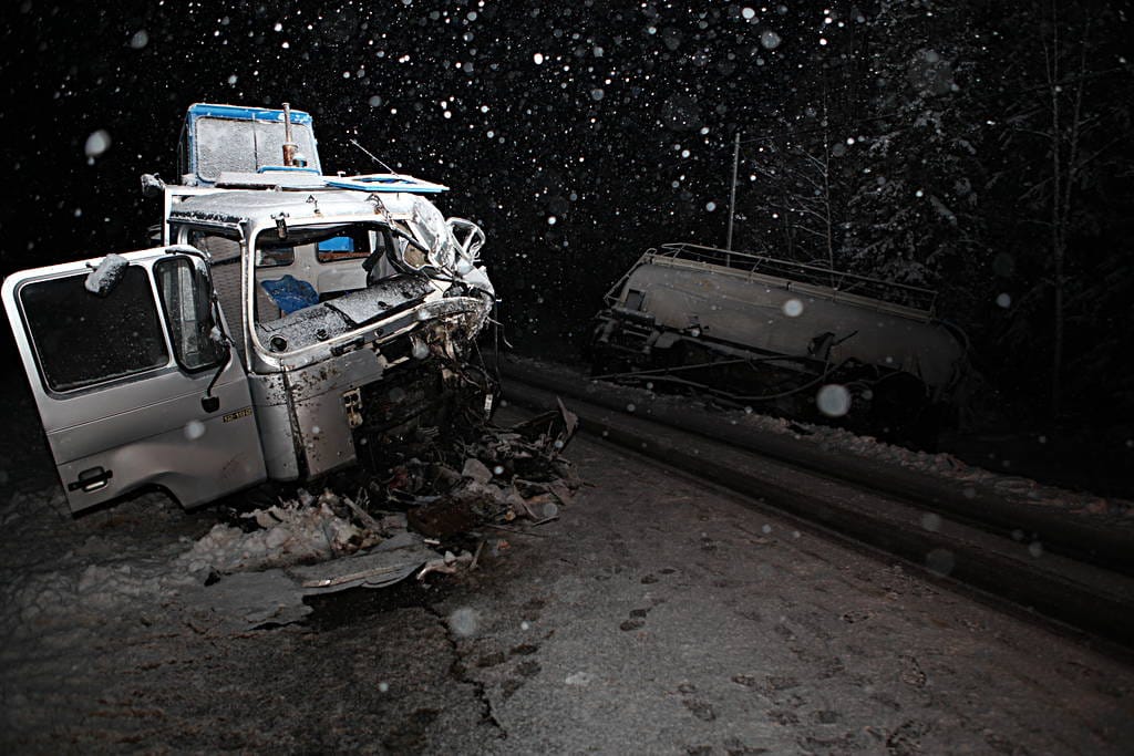 Rekka- ja kuorma-auto kolaroivat Raahessa torstaina puoli viiden aikaan.