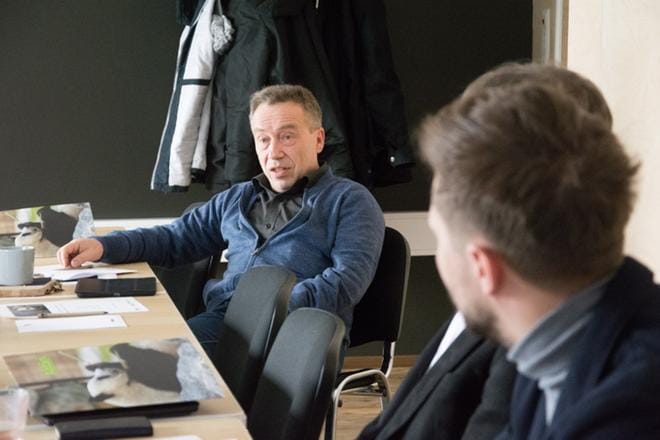 Teuvan teknisen toimen päällikkö Jukka Palomäki piti harjoittelijoiden ilmaista majoitusta hyvänä ajatuksena, kunhan se ei sotke paikallisia vuokramarkkinoita. KUVA: JESSICA RISTIMÄKI