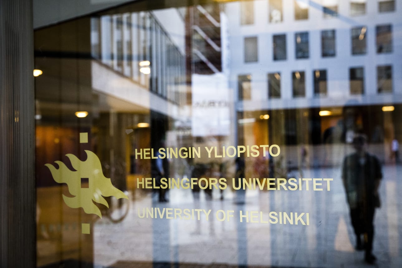 Lukuvuonna 2022–2023 Helsingin yliopiston humanistisessa tiedekunnassa on tarjolla ukrainan kielen alkeis- ja jatkokurssi.