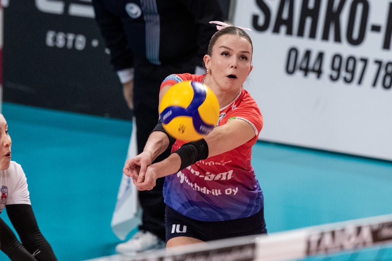 Noora Kallinen jatkaa Arctic Volleyn mestaruusliigajoukkueessa.