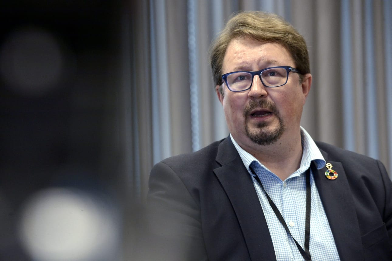 Terveyden ja hyvinvoinnin laitoksen pääjohtajan Mika Salmisen mielestä WHO:hon panostamalla voitaisiin säästyä tulevaisuudessa monelta murheelta. LEHTIKUVA / Mikko Stig