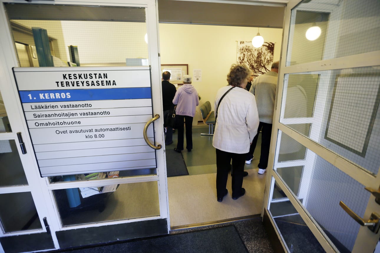 Keskustan terveysaseman lakkauttamista esitetään myös kaupunginjohtajan talousarviossa.