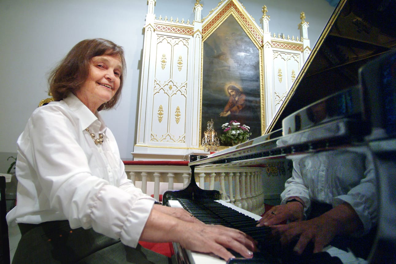 Pianotaitelija, professori Liisa Pohjola kuului tunnettuun Pohjolan sukuun, jonka juuret ovat Seinäjoella. Ylistarosta Seinäjoelle muuttaneen Jalmari ja Elli Pohjalan perheeseen kuului neljä musikaalista sisarusta, jotka ovat kaikki merkittävästi vaikuttaneet suomalaiseen musiikkielämään. Myös heidän lapsensa ja lapsenlapsensa ovat tunnettuja muusikkoja. Arkistokuva.