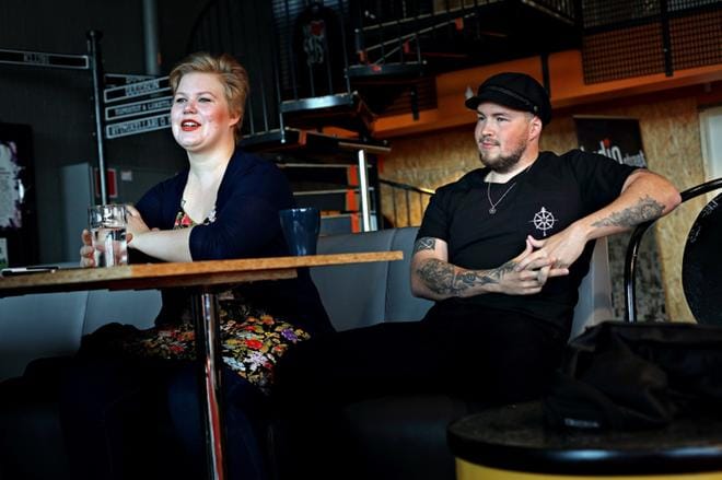Uutta Byte-tapahtumaa ovat järjestämässä muun muassa Lotta Saarteinen ja Rasmus Reijonen, jotka opiskelevat Seamkissa kulttuurituottajiksi. KUVA: KARI LÖFHJELM