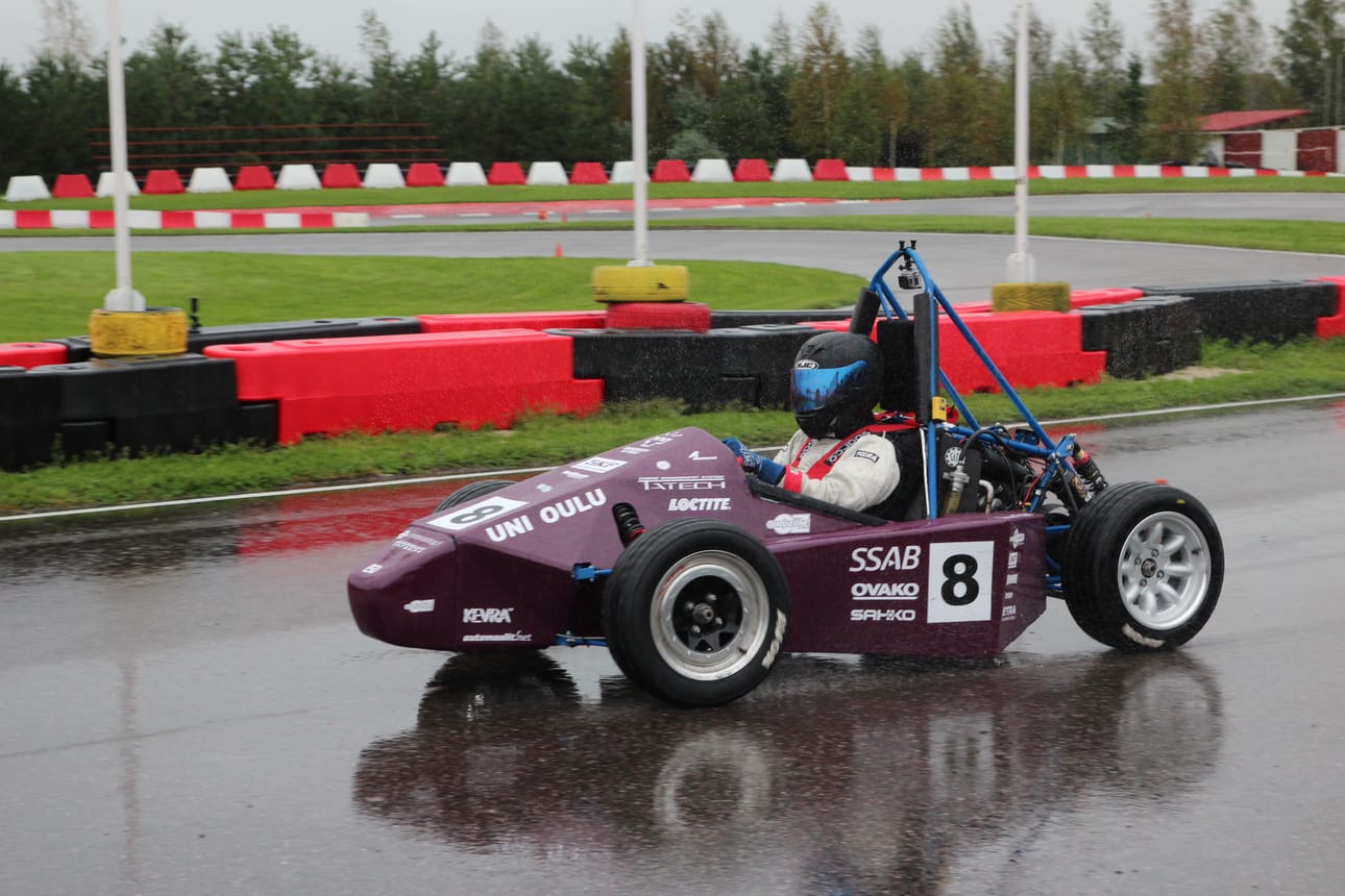 Oulun yliopiston miniformula-auto on päässyt kilpailemaan. Ensi vuodelle on rakennettu jo kokonaan uutta autoa.
