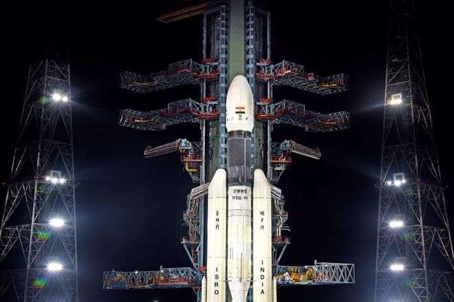Viime viikolla kuuraketin laukaisu peruttiin noin tunti ennen suunniteltua lähtöä havaitun vian vuoksi. KUVA: ISRO HANDOUT / EPA