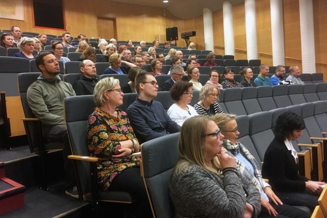 Kuuden lukion opettajilla oli Pohjalta pintaan -hankkeen suunnitteluiltapäivä 24.10. Lappajärvellä. KUVA: Toni Uusimäki