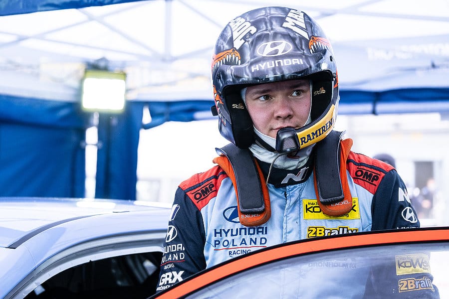 Jari Huttunen on WRC2-luokan Hyundaillaan noussut jo yleiskilpailun viidenneksi.