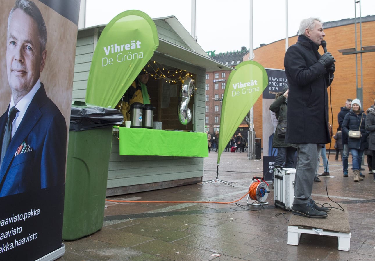 Vihreiden presidenttiehdokas Pekka Haavisto puhui äänestäjilleen lauantaina Helsingin Narinkkatorilla.