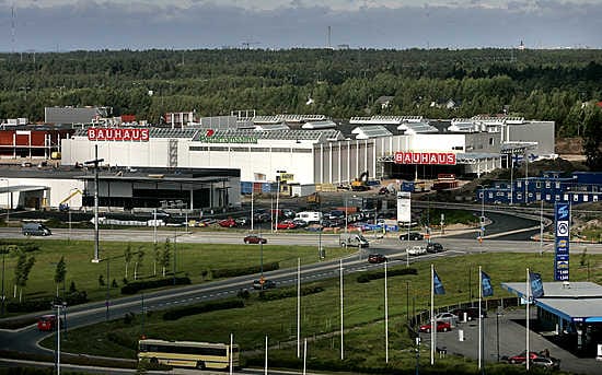 Kaakkuriin valmistuvan Bauhausin harjannostajaisia vietettiin torstaina.