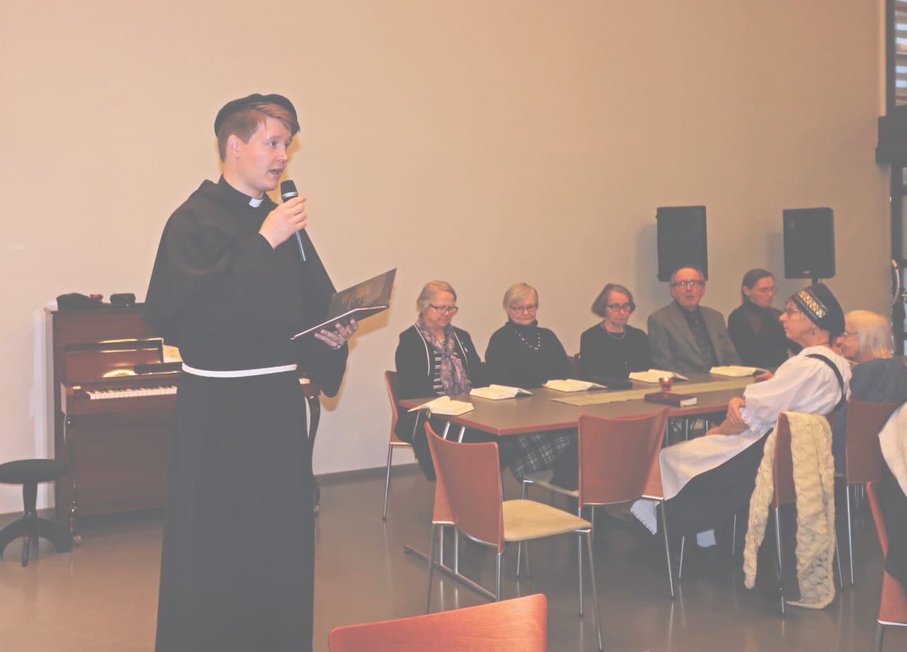 Paulus Pikkarainen esiintyi Syysfestillä Kempeleen omana Martti Lutherina.